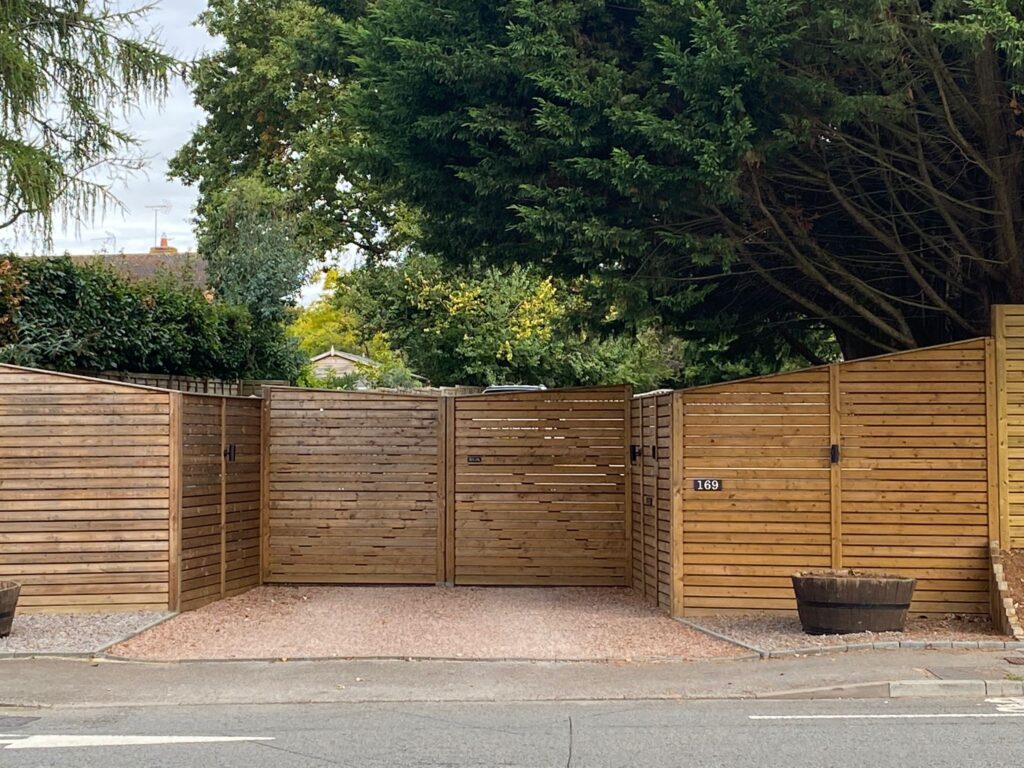 fencing Services Cardiff