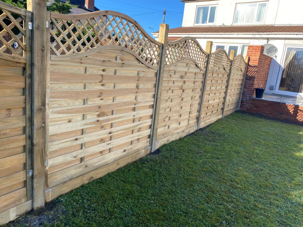 New garden Fencing in Cardiff